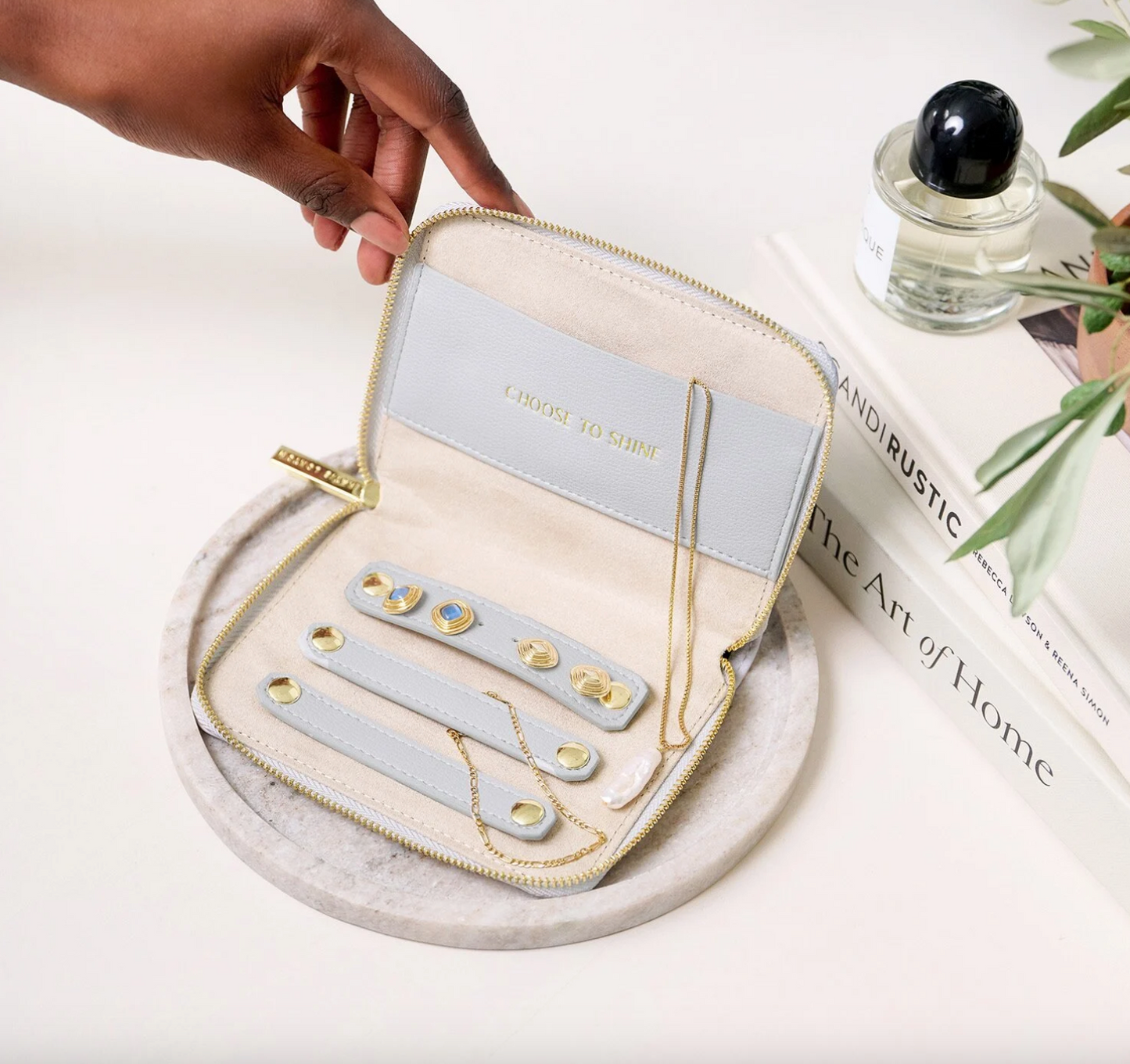 Stoneveil Jewelry Case