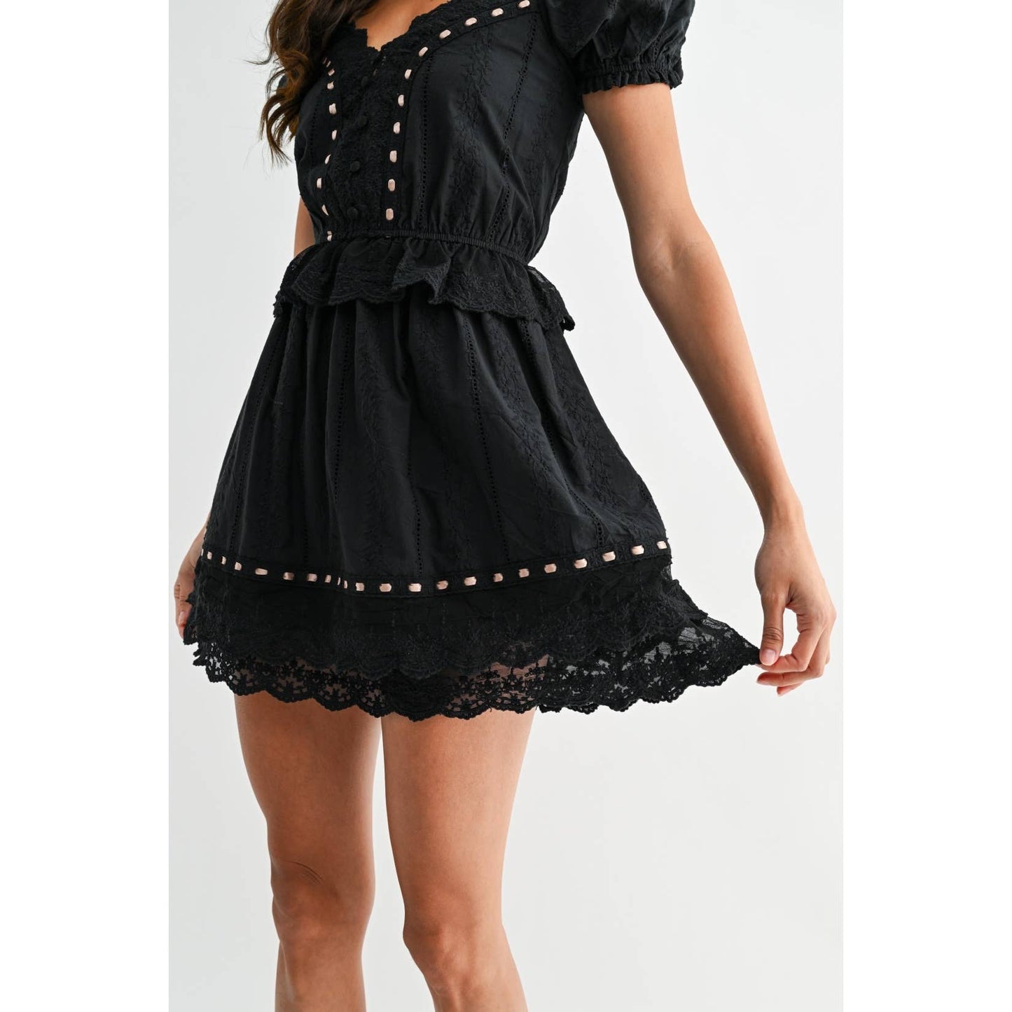 BLACK LACE MINI DRESS